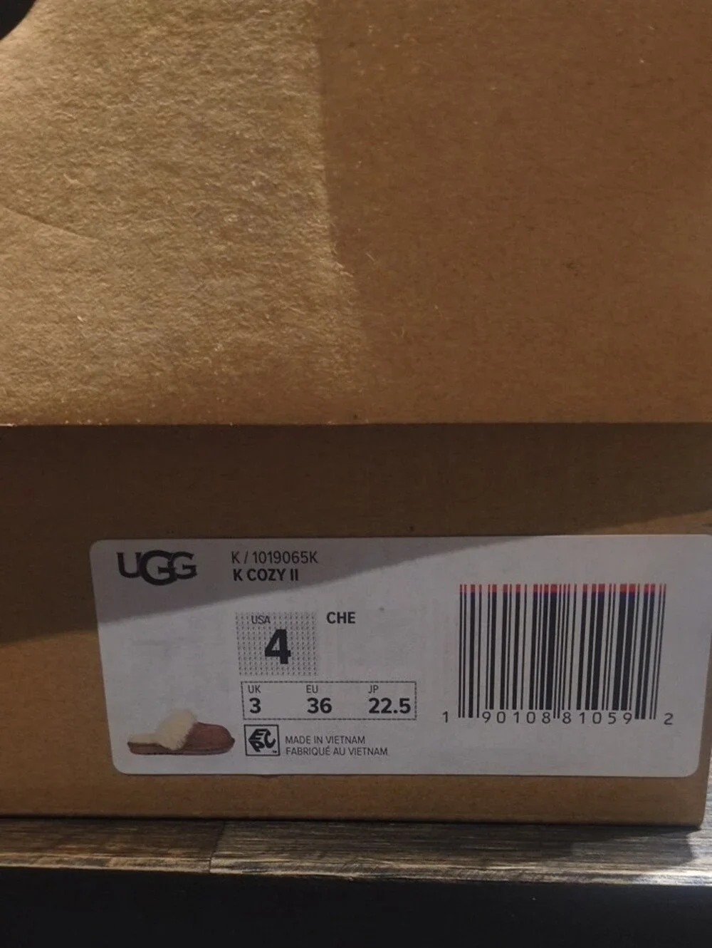 UGG slip kids